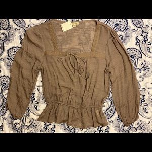 Brand New blouse Size M